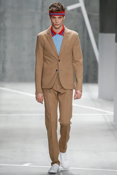 Look 12